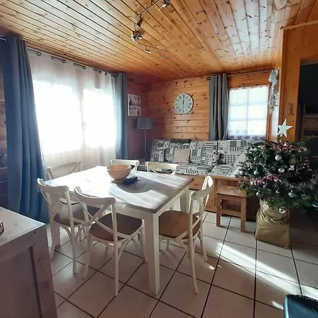 T2 Cabine Independant En Rez-de-chaussee D'un Chalet Chalet